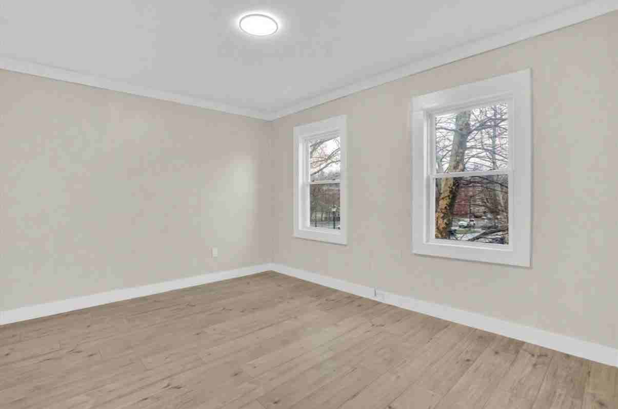 14 Adams St #1 - Photo 5 of 10