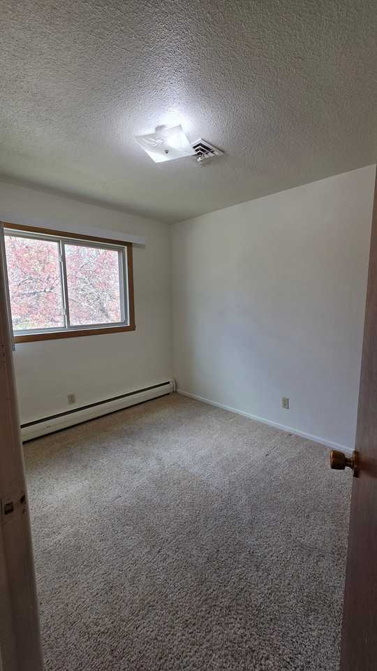 908 8th St S #12 - Photo 6 of 8