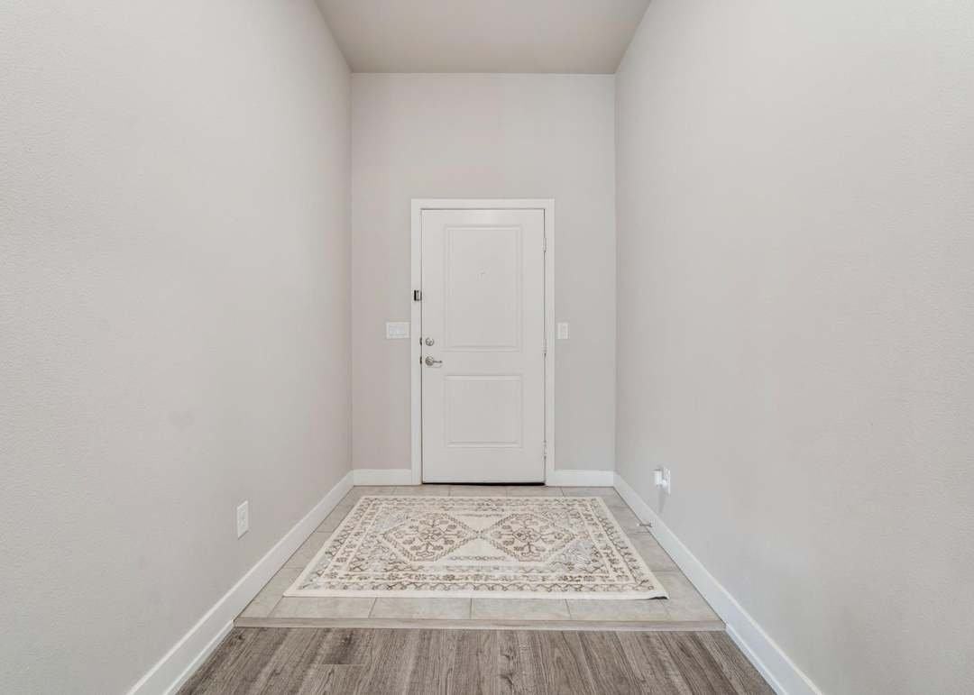 13818 Red Springs Ave - Photo 4 of 22