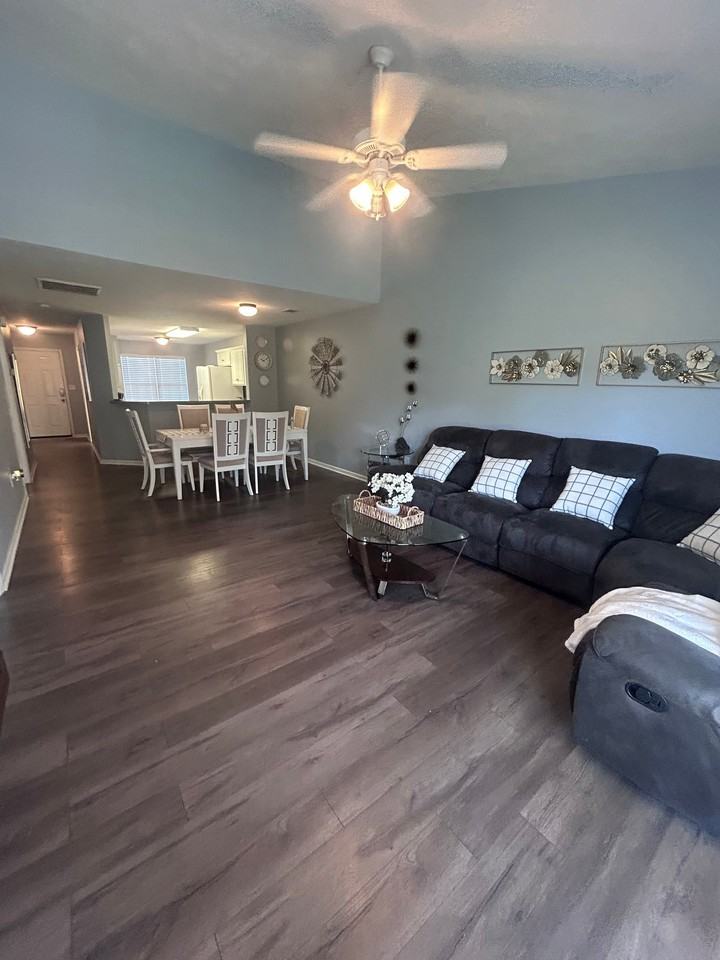 Violet Ct - Photo 6 of 12