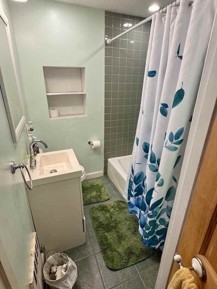 75 Middle St - Photo 3 of 10