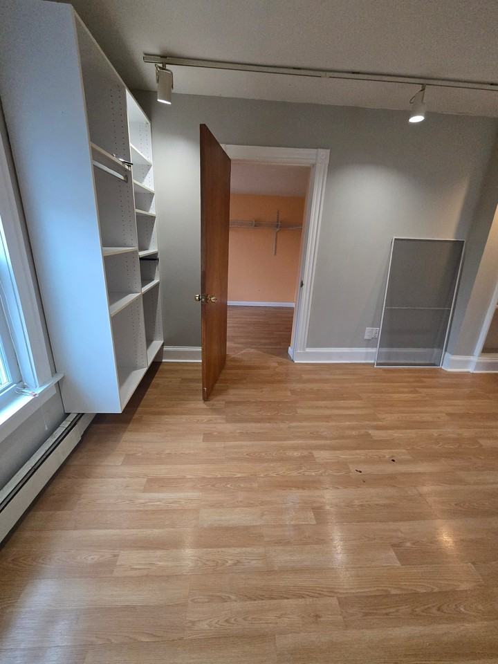 75 Middle St - Photo 5 of 10