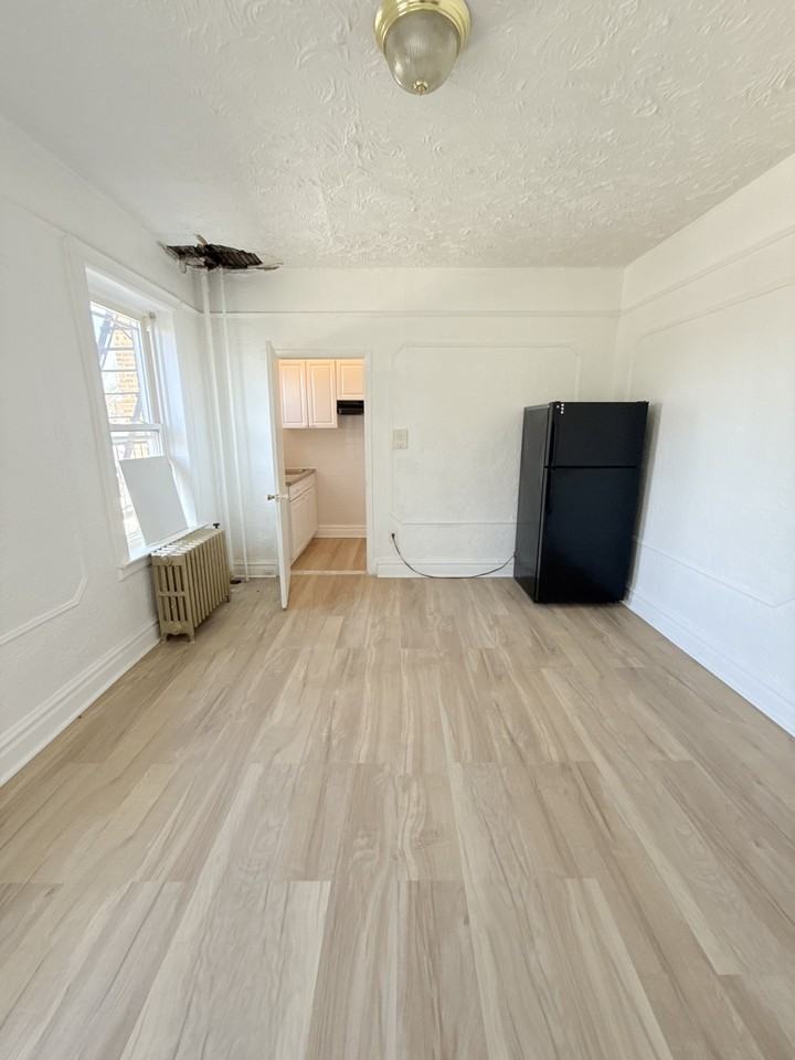 35 Kensington Ave #D2 - Photo 5 of 6