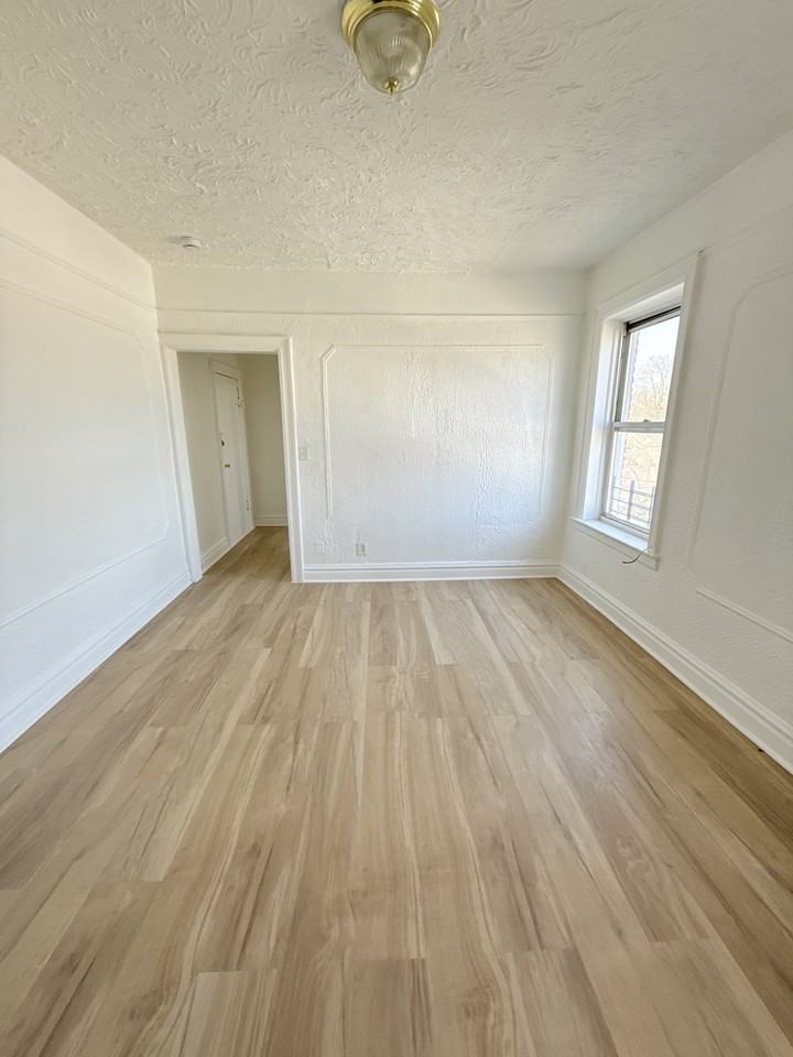 35 Kensington Ave #D2 - Photo 6 of 6