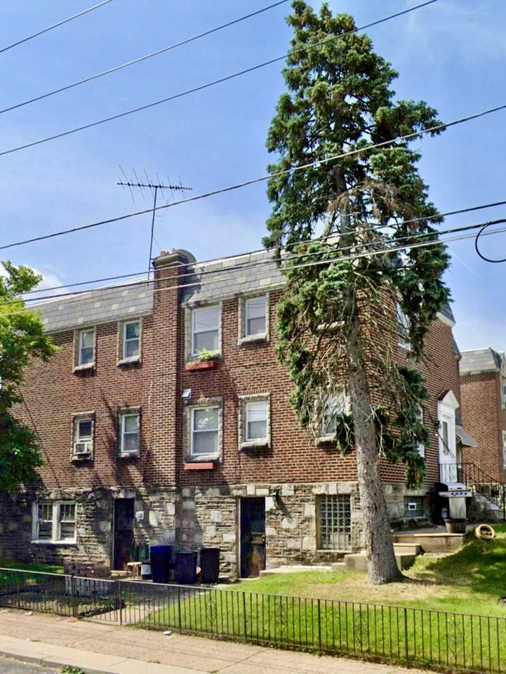 7351 Shisler St - Photo 2 of 15