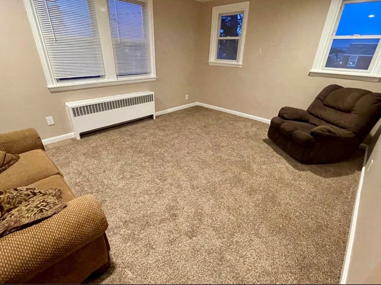 7351 Shisler St - Photo 3 of 15