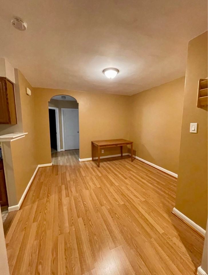 7351 Shisler St - Photo 4 of 15