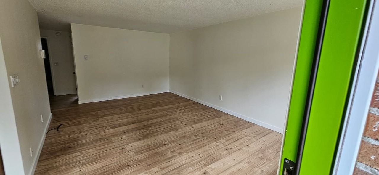 17501 5th Ave Ne - Photo 4 of 14