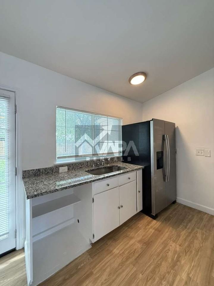 7210 Glen Cross - Photo 4 of 20