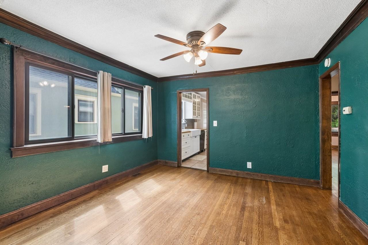 5009 Gladstone Blvd - Photo 4 of 20