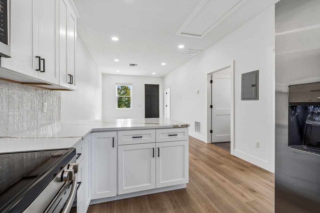 2846 30th Ave N #1 - Photo 7 of 17