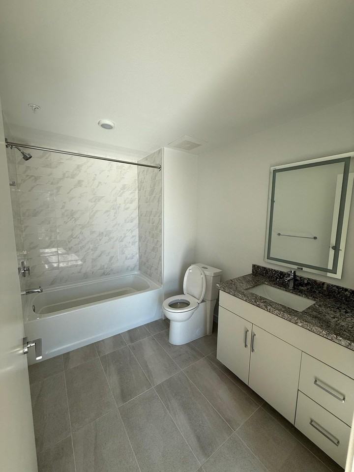 18900 Parthenia St #311 - Photo 6 of 6