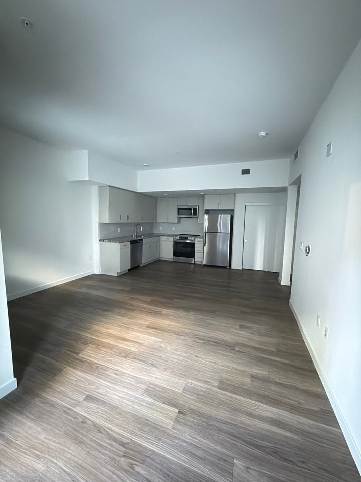 18900 Parthenia St #211 - Photo 4 of 12