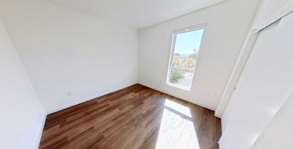 18900 Parthenia St #412 - Photo 4 of 6