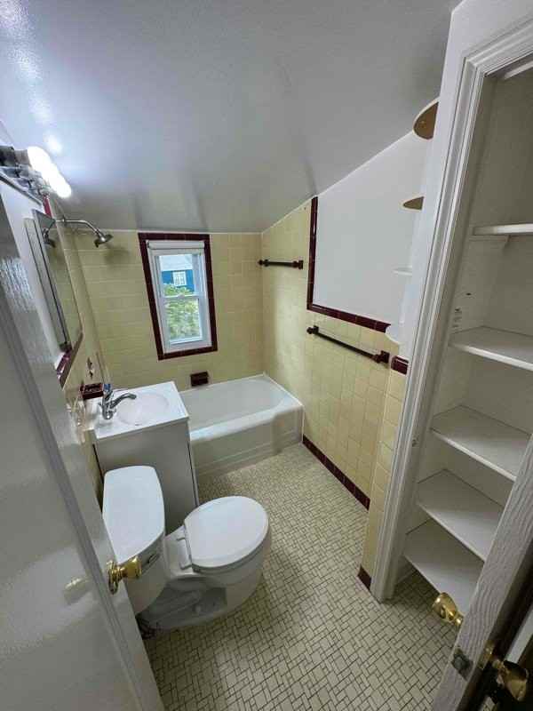 468 Lincoln Ave #2 - Photo 4 of 6