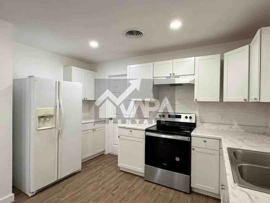 7819 Quirt St - Photo 6 of 18