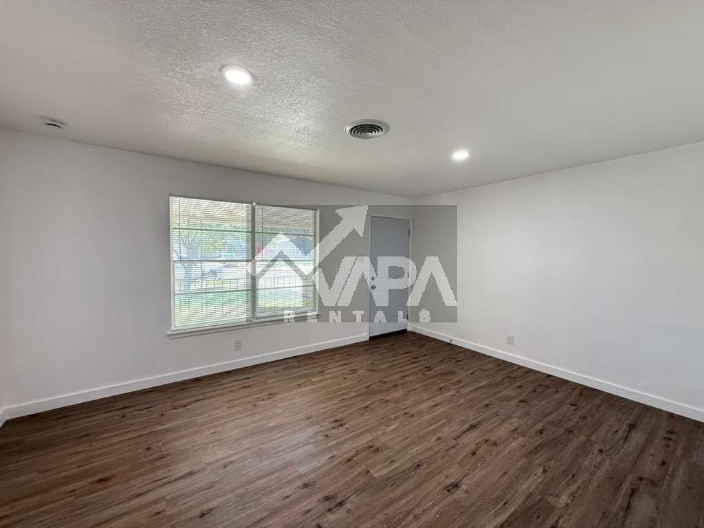 7819 Quirt St - Photo 7 of 18