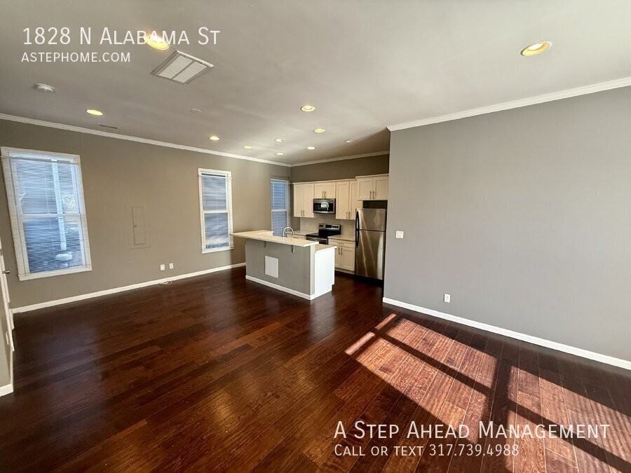 1828 N Alabama St - Photo 4 of 21