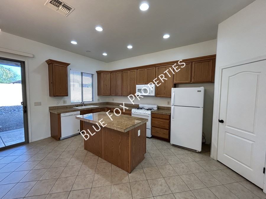 1194 W Rodriguez Rd - Photo 5 of 25