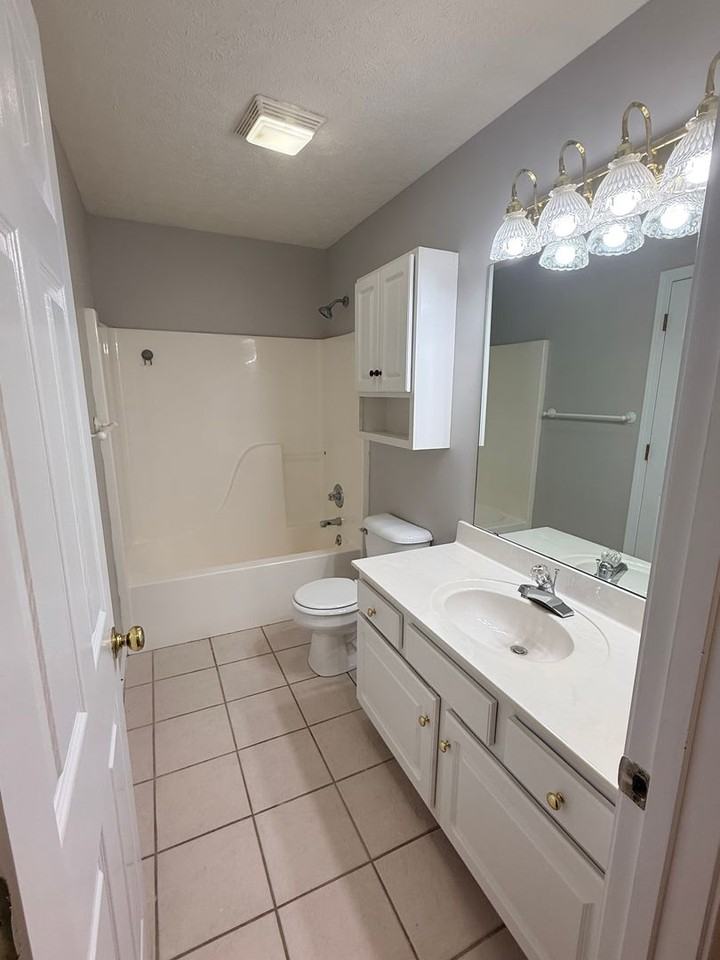 515 Golfview Way - Photo 5 of 15