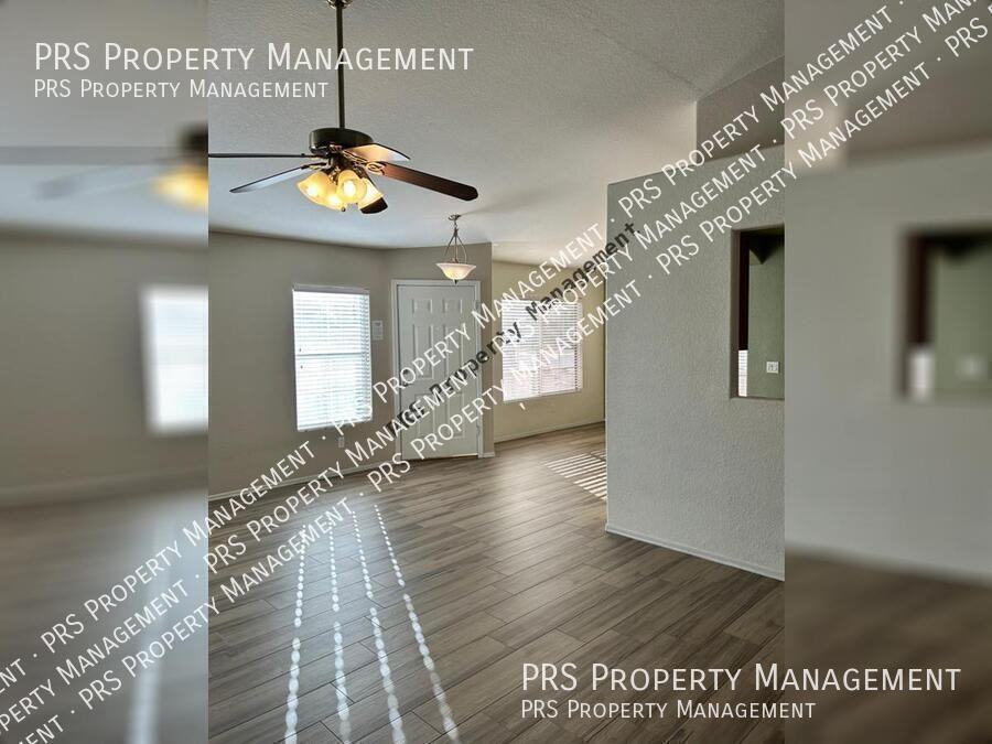 718 W Constitution Dr - Photo 2 of 28