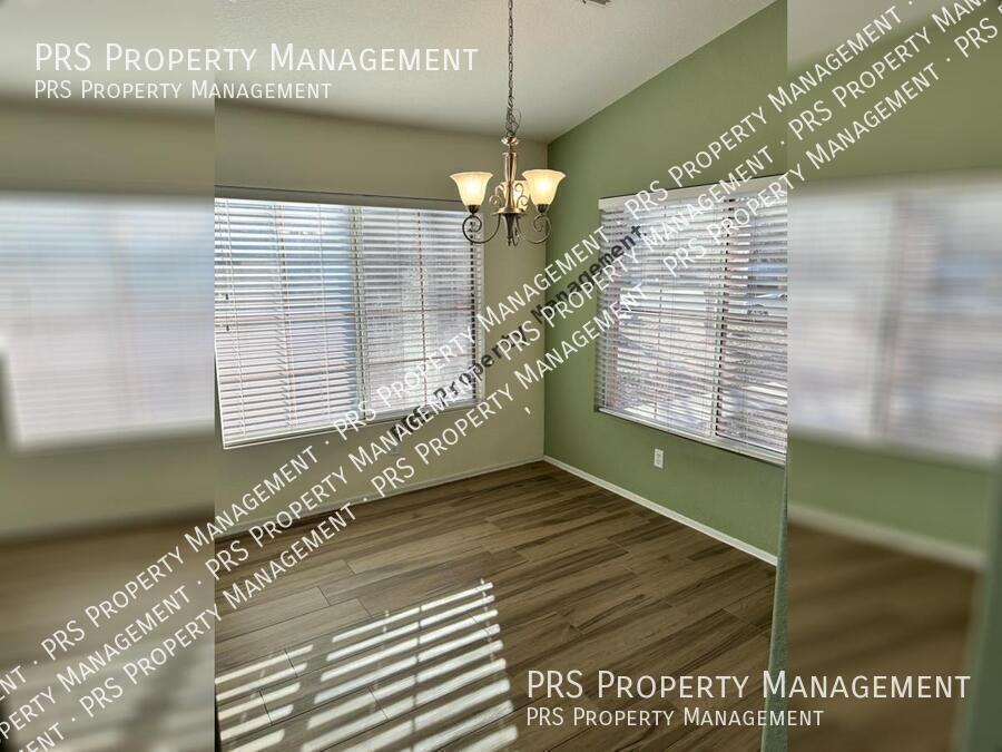 718 W Constitution Dr - Photo 5 of 28