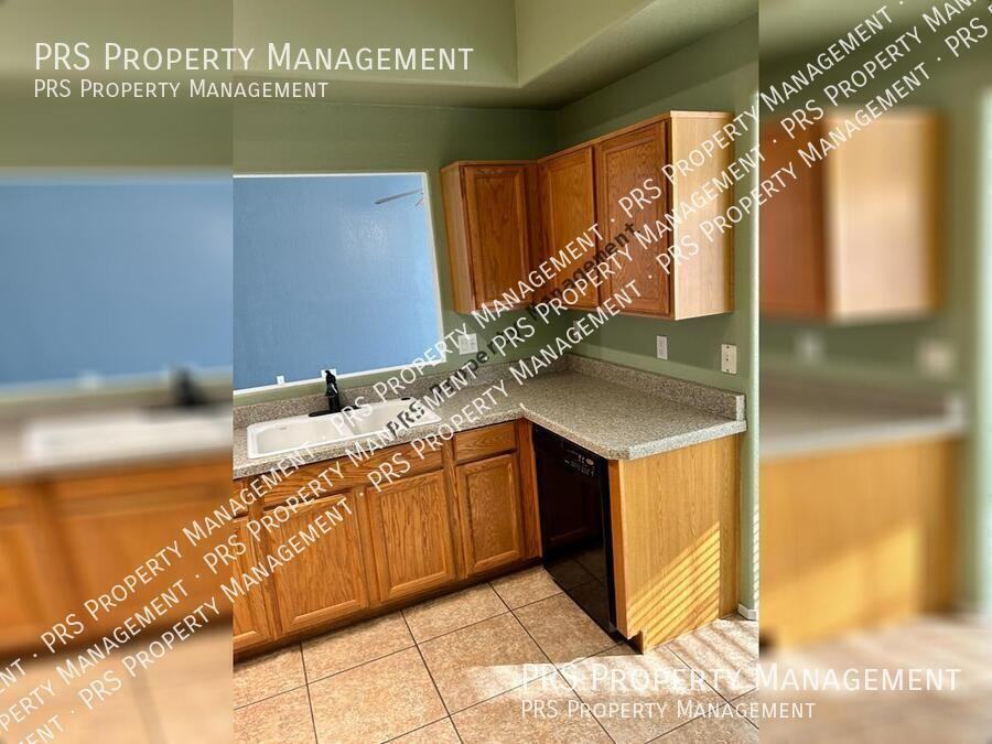 718 W Constitution Dr - Photo 6 of 28