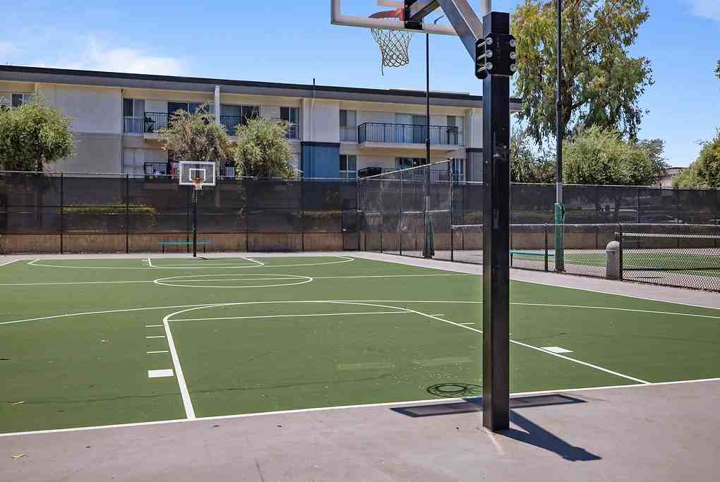 Avondale at Warner Center - Photo 6 of 39