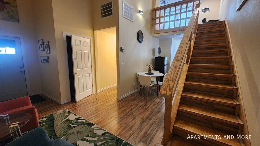 215 Shelley Ln - Photo 2 of 20
