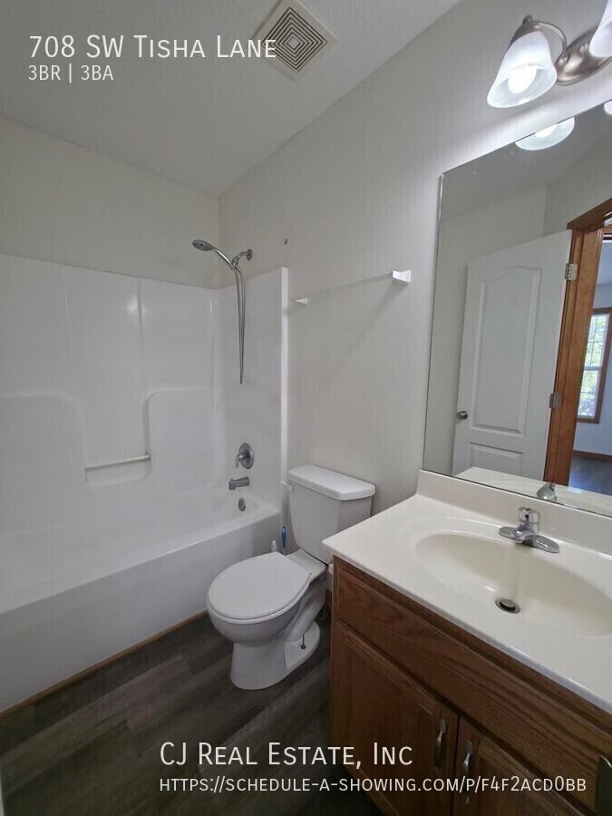 708 Sw Tisha Ln - Photo 6 of 12