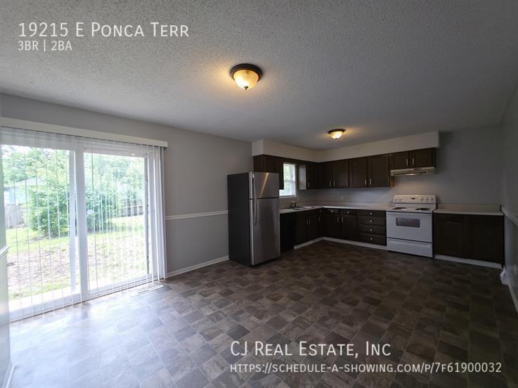 19215 E Ponca Ter - Photo 3 of 11
