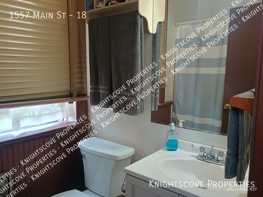 1557 Main St #18 - Photo 3 of 15