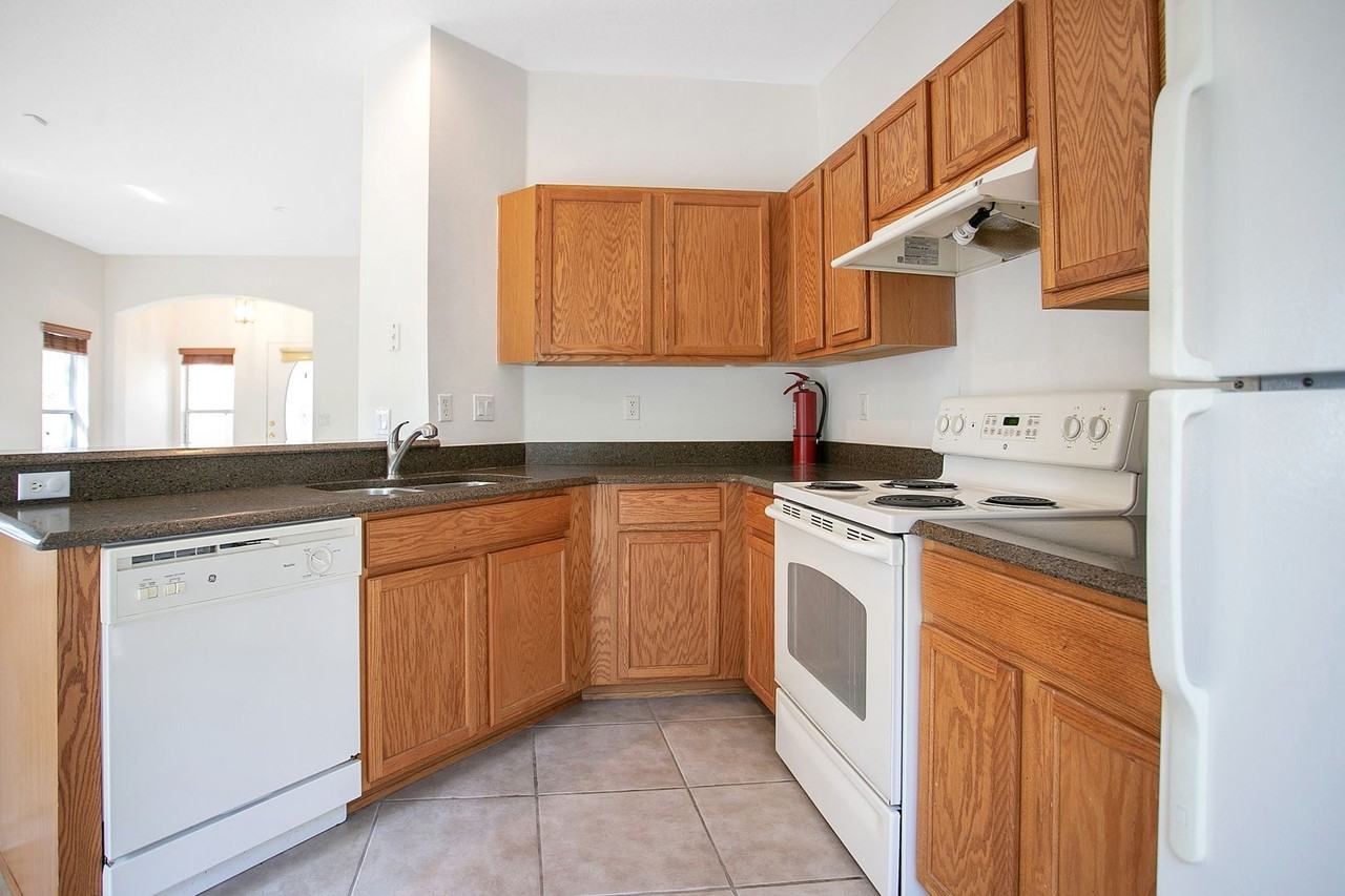 2401 Harleyford Pl - Photo 7 of 15