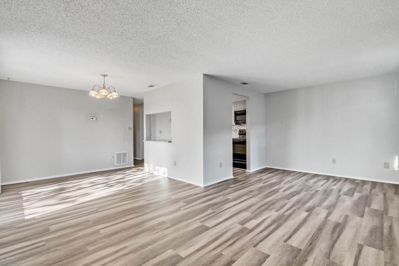 4907 Lake Ridge Rd #H - Photo 2 of 14