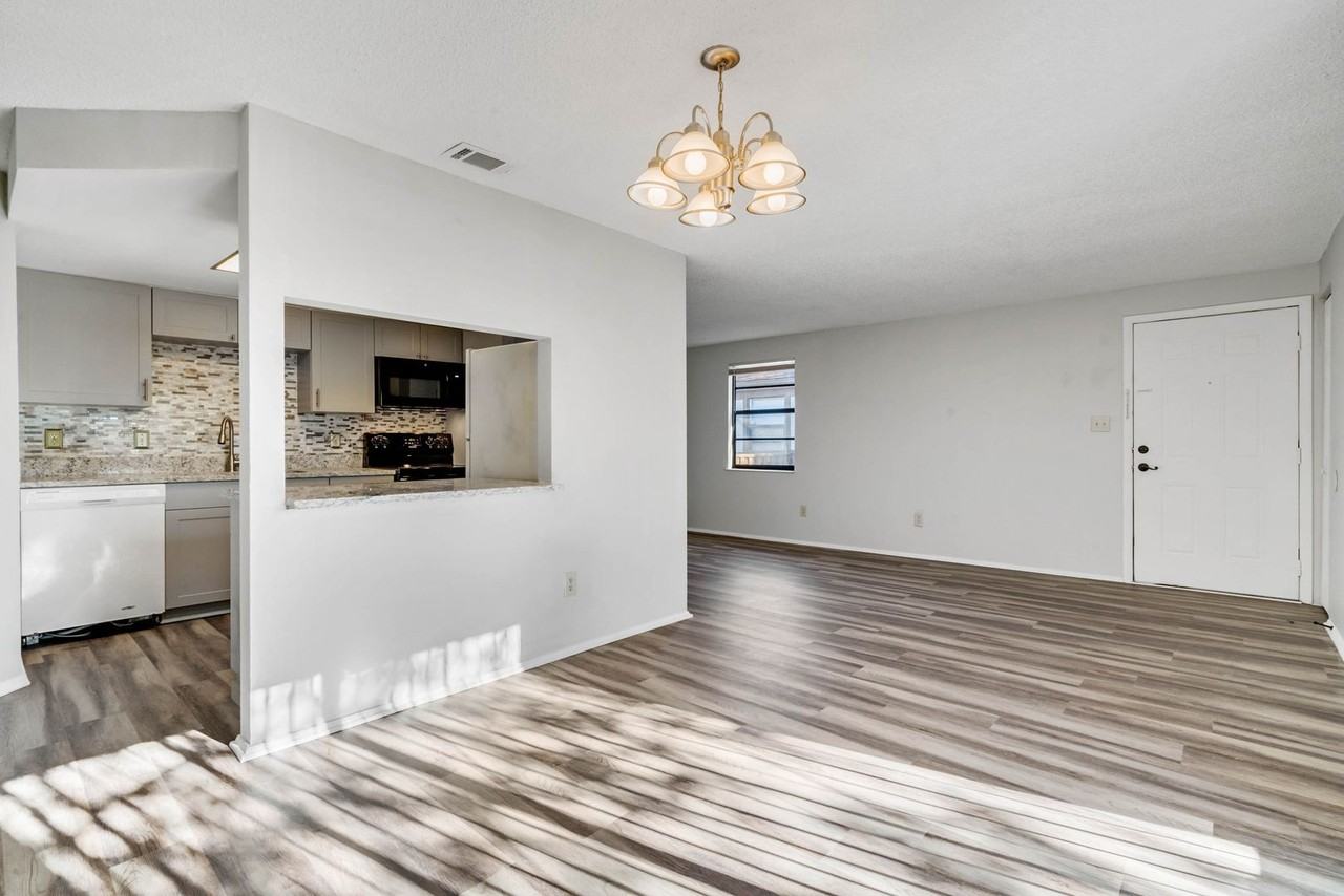 4907 Lake Ridge Rd #H - Photo 3 of 14
