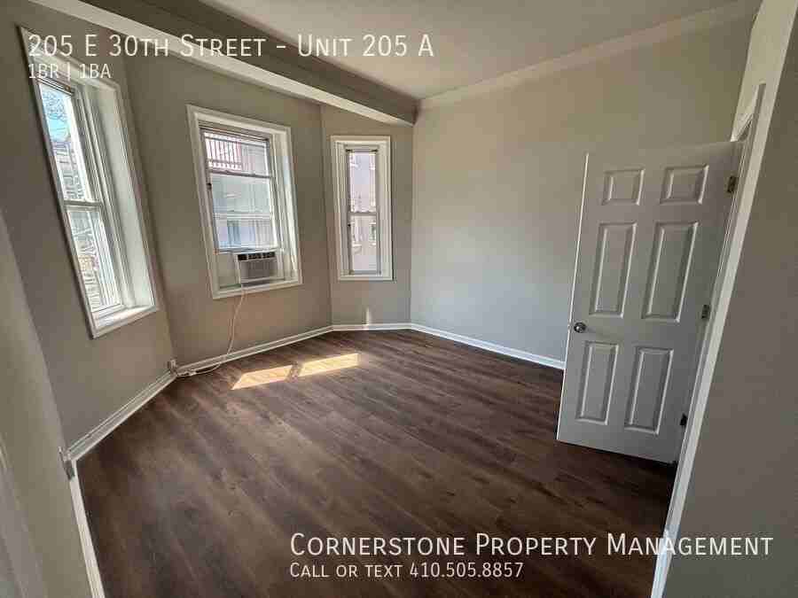205 E 30th St #205A - Photo 3 of 8