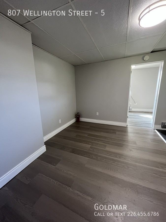 807 Wellington Ave #5 - Photo 4 of 12