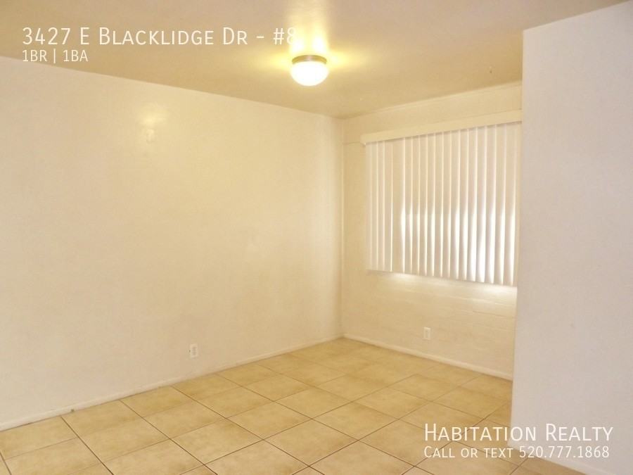 3427 E Blacklidge Dr #8 - Photo 3 of 15