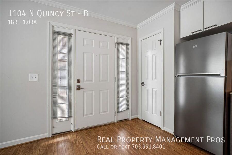 1104 N Quincy St #B - Photo 2 of 19