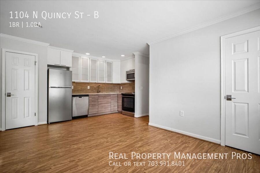 1104 N Quincy St #B - Photo 6 of 19