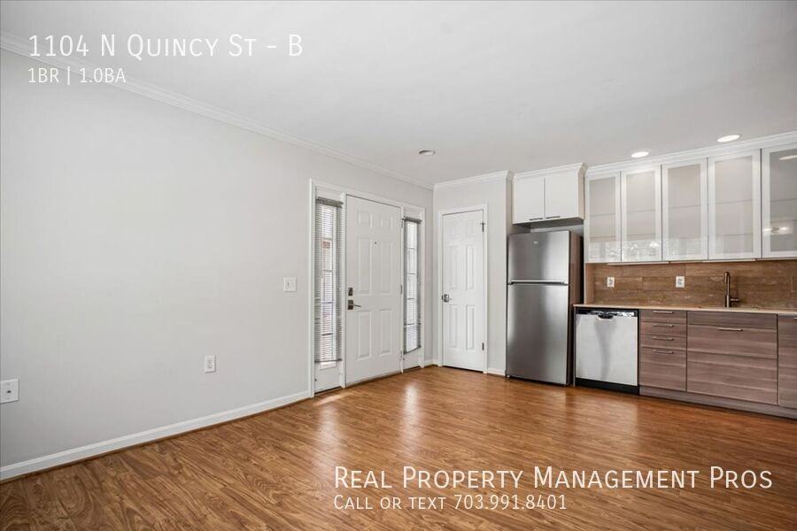 1104 N Quincy St #B - Photo 7 of 19