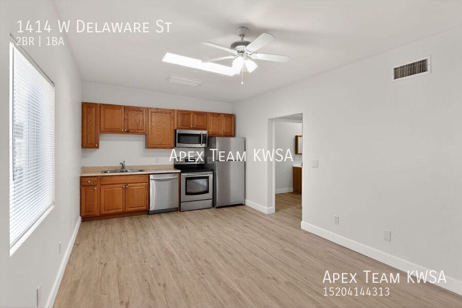 1414 W Delaware St - Photo 3 of 34