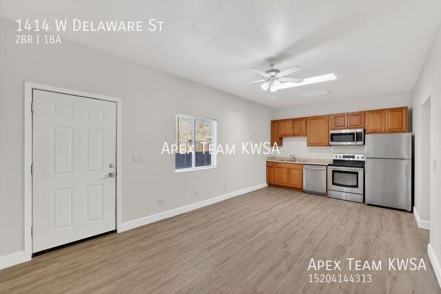 1414 W Delaware St - Photo 7 of 34
