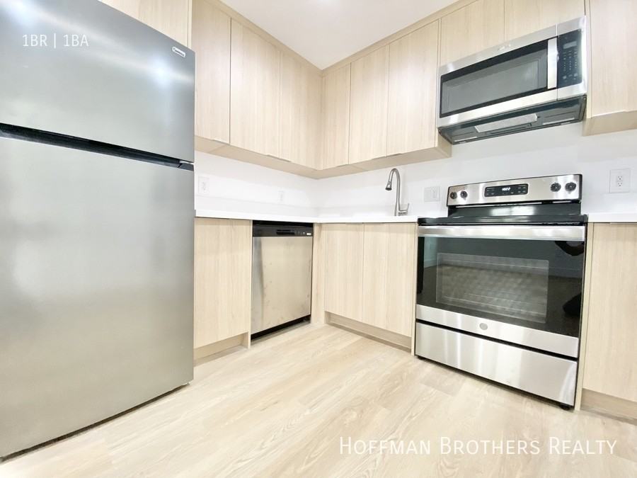 1017 Ocean Park Blvd #8 - Photo 2 of 10