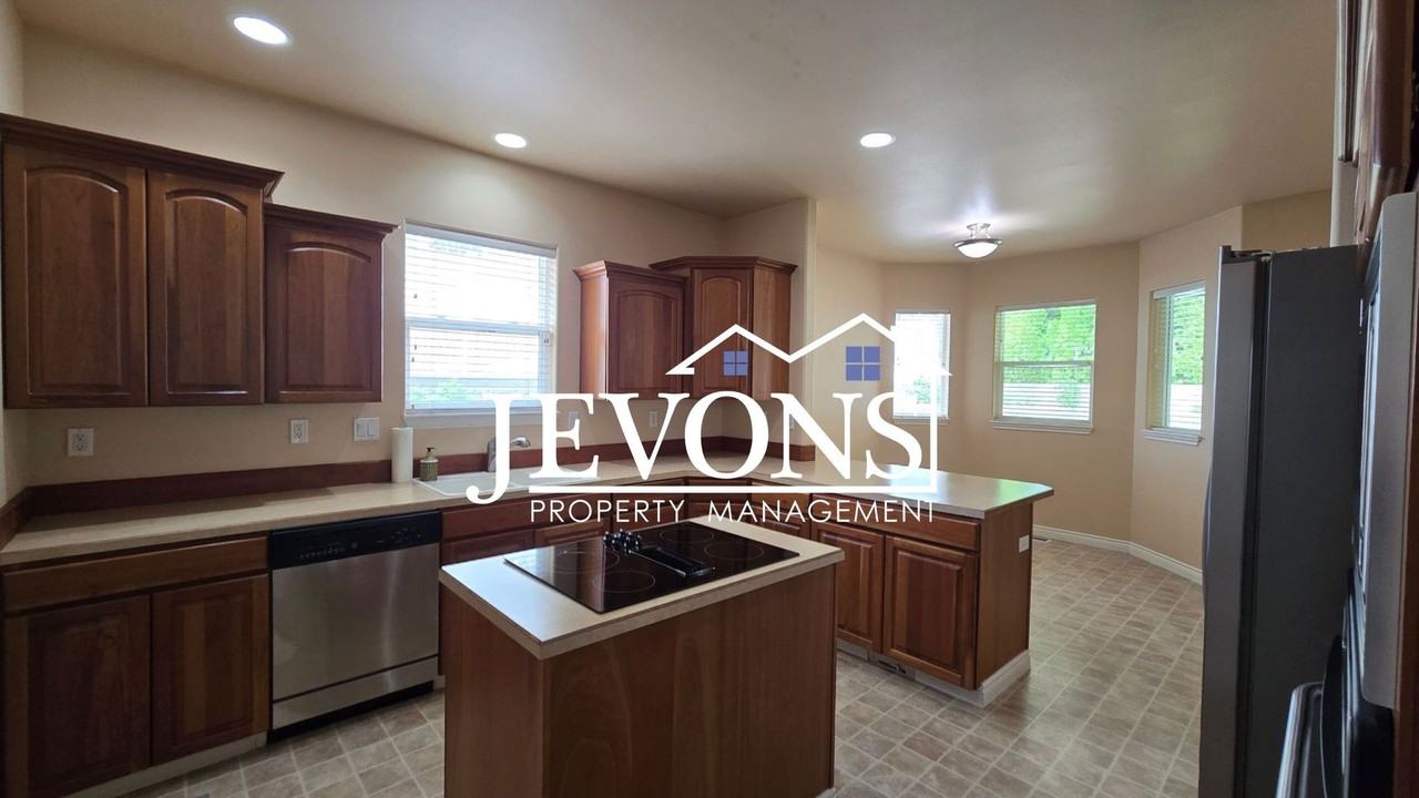 6601 Cherry Ridge Ct - Photo 4 of 22