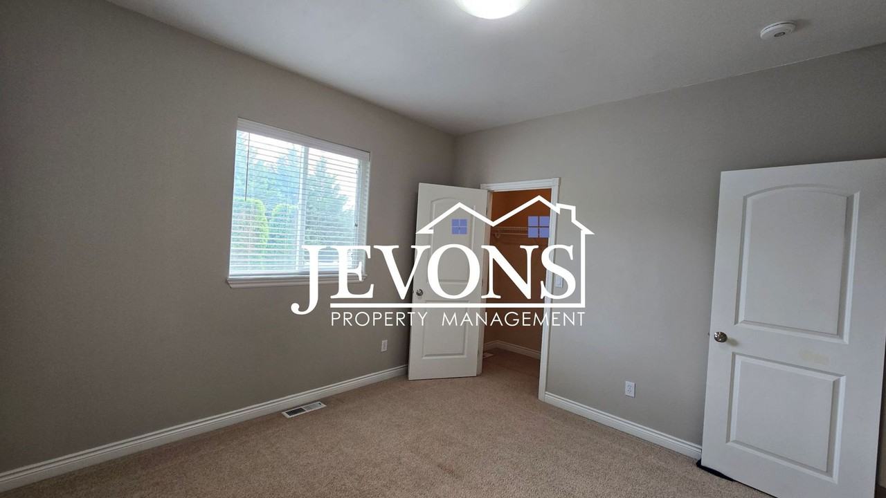 6601 Cherry Ridge Ct - Photo 7 of 22