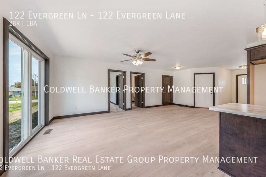 122 Evergreen Ln - Photo 6 of 33