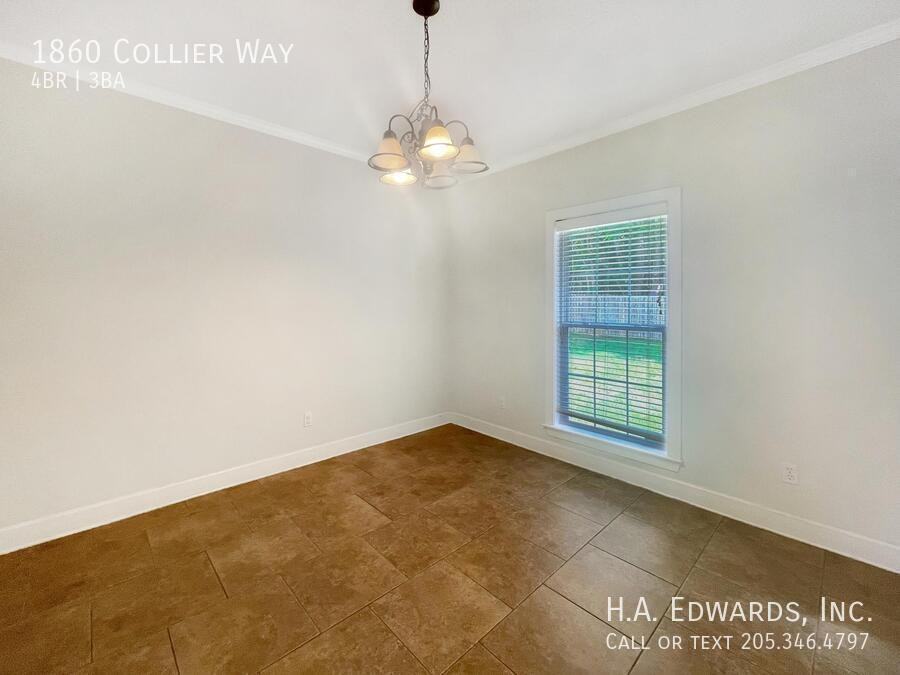 1860 Collier Way - Photo 3 of 20