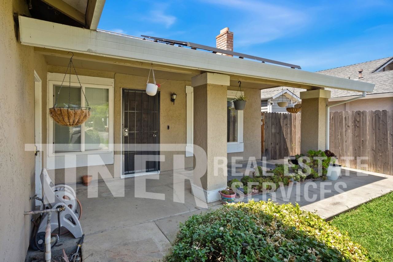 3525 Cattle Dr - Photo 3 of 21