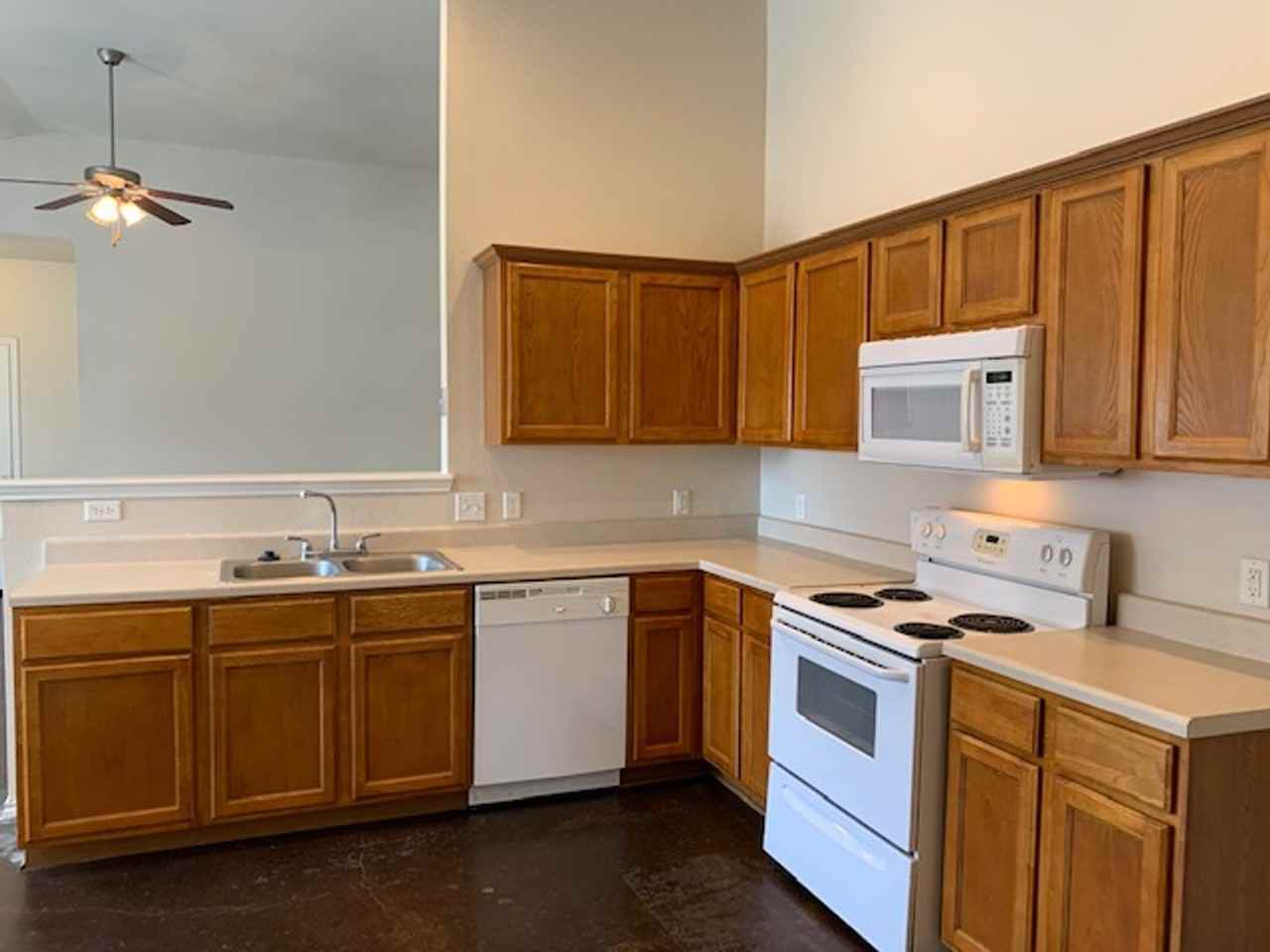 5731 Golf Hts #1 - Photo 4 of 19
